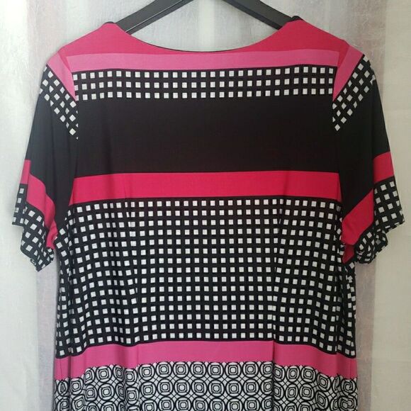 Catherines Women's 0X Multicolor Geometric Pattern Dress Short Sleeve Black Pink - Picture 8 of 9